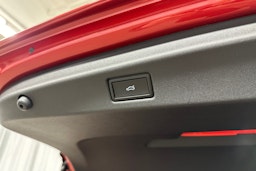 punainen Volkswagen ID.7 2025 kuva 31.