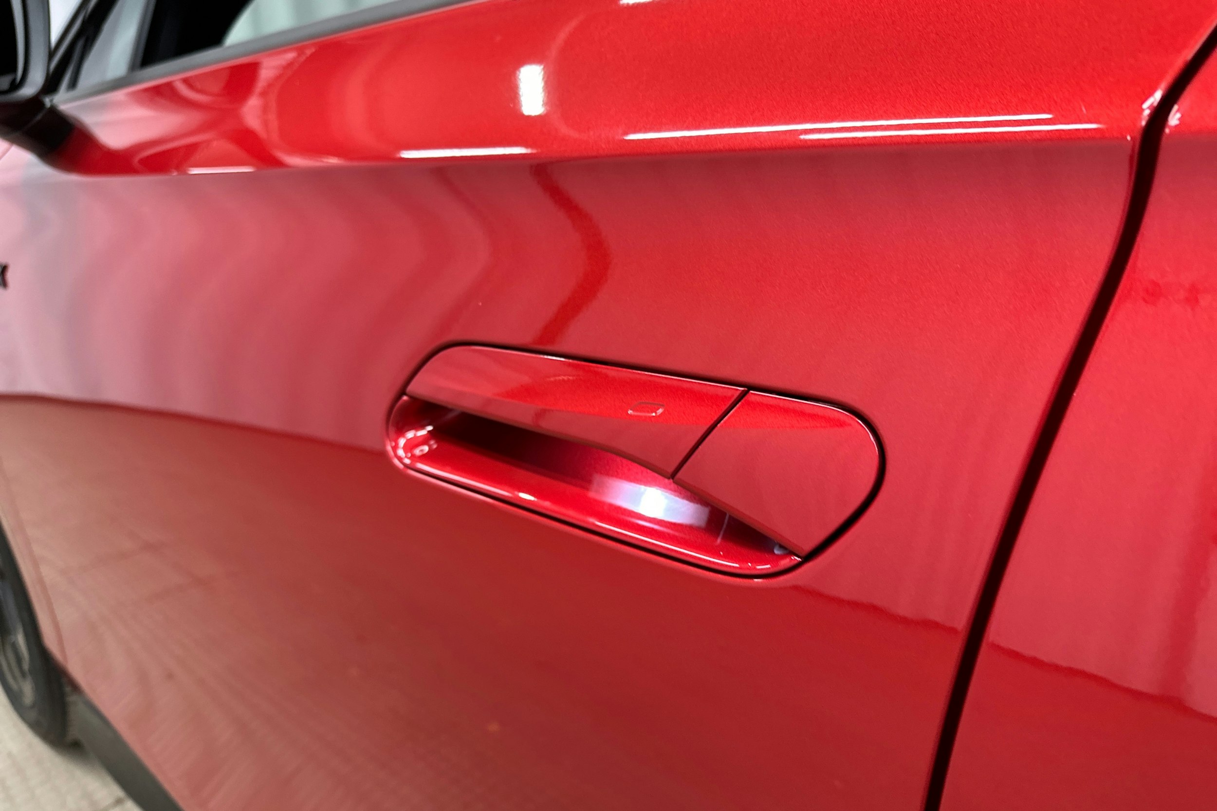 punainen Volkswagen ID.7 2025 kuva 33.