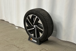 punainen Volkswagen ID.7 2025 kuva 13.