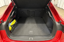 punainen Volkswagen ID.7 2025 kuva 14.