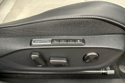 punainen Volkswagen ID.7 2025 kuva 18.