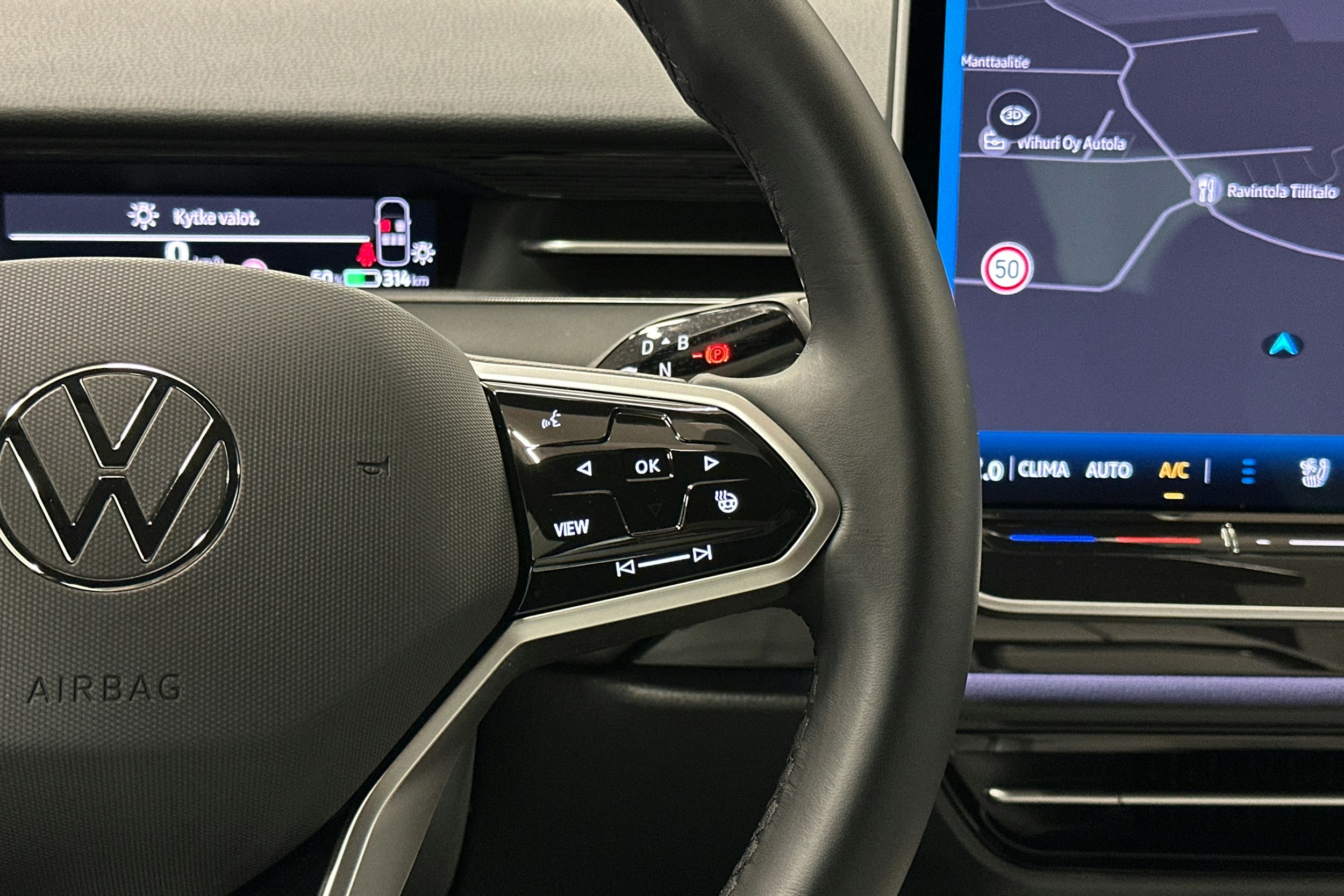 punainen Volkswagen ID.7 2025 kuva 21.