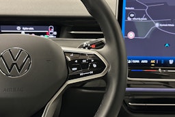 punainen Volkswagen ID.7 2025 kuva 21.