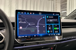 punainen Volkswagen ID.7 2025 kuva 24.