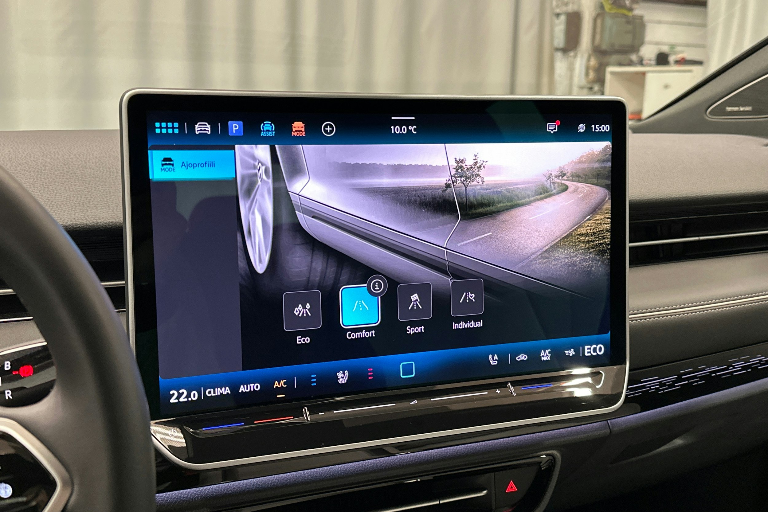 punainen Volkswagen ID.7 2025 kuva 27.