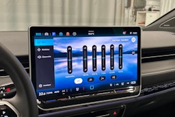 punainen Volkswagen ID.7 2025 kuva 31.