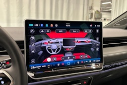 punainen Volkswagen ID.7 2025 kuva 32.