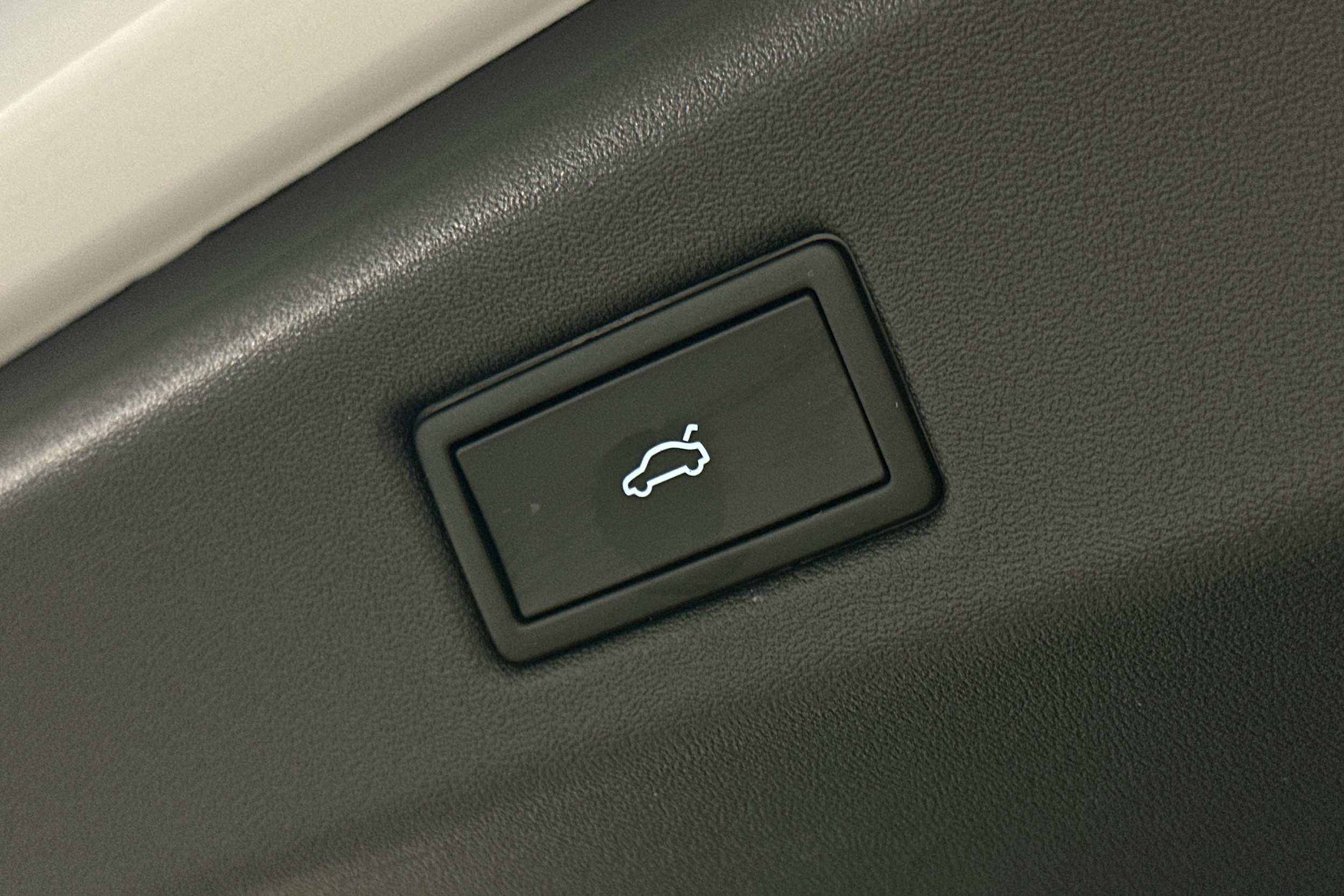 valkoinen Volkswagen ID.7 2025 kuva 15.