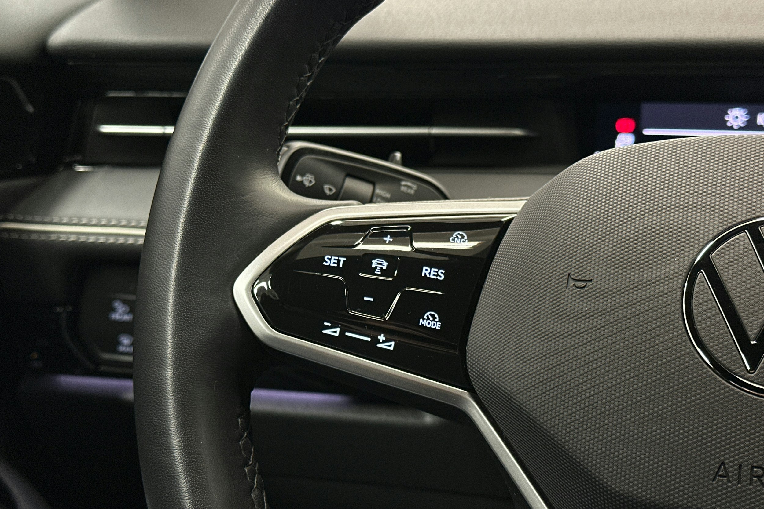 valkoinen Volkswagen ID.7 2025 kuva 21.