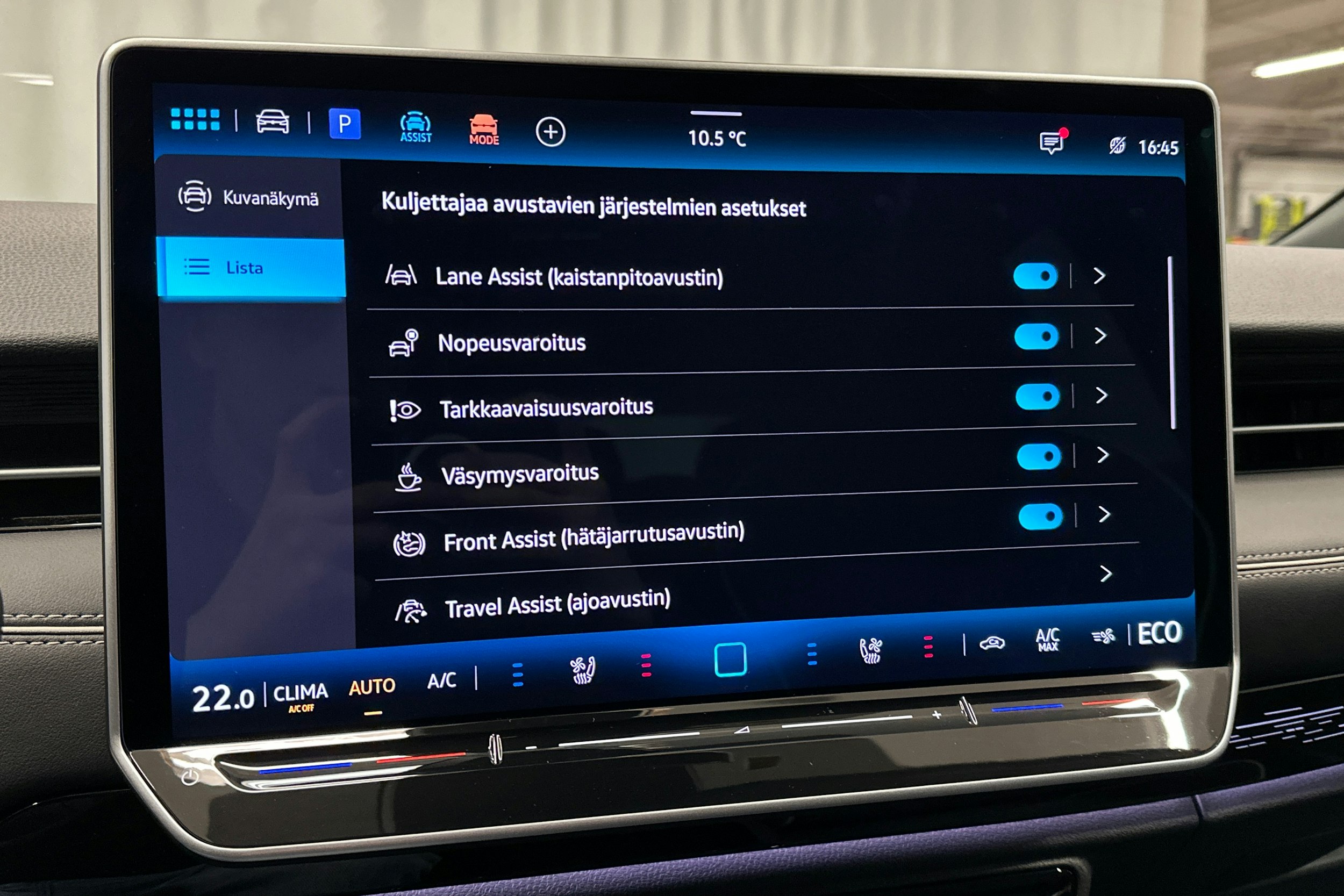 valkoinen Volkswagen ID.7 2025 kuva 29.