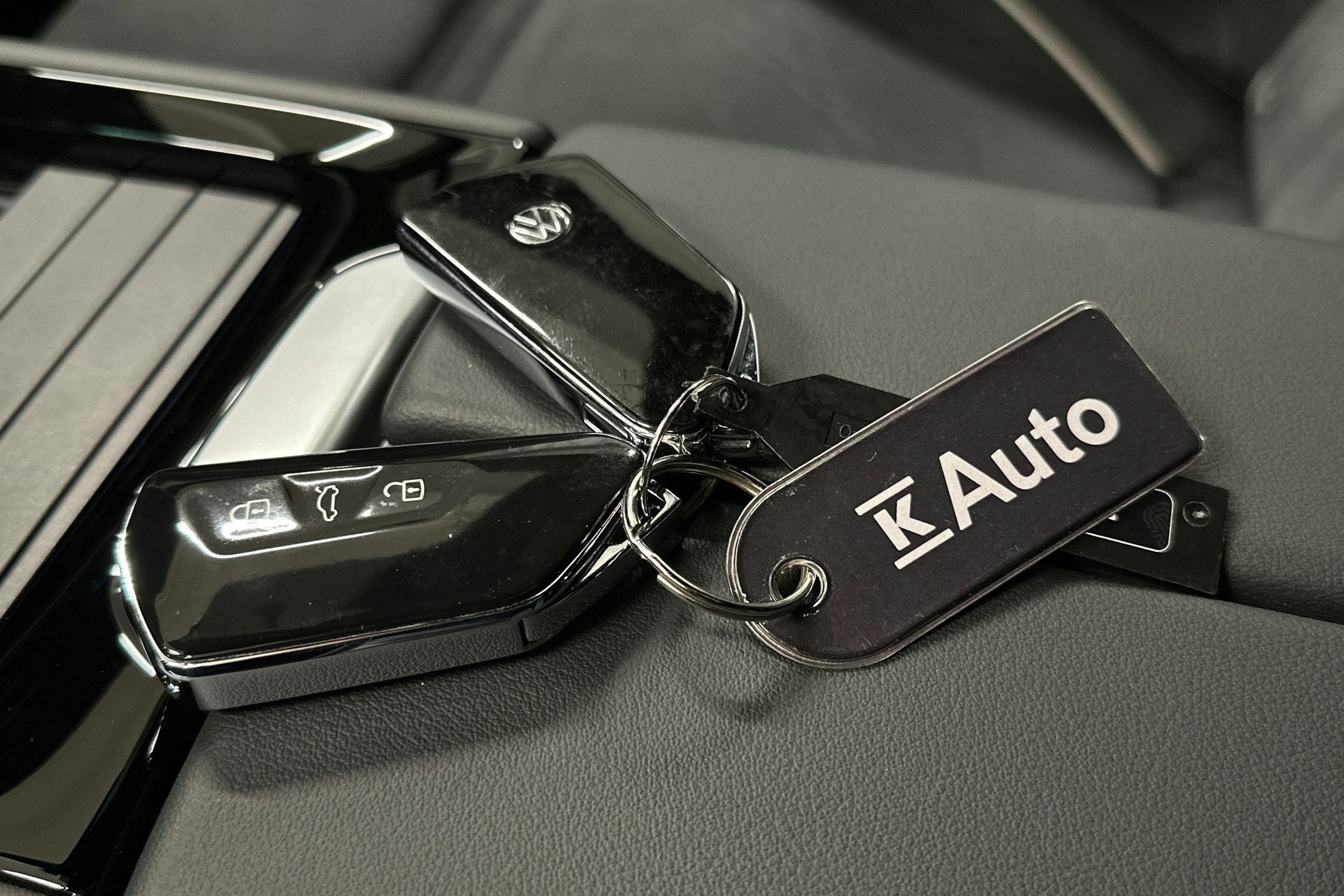 valkoinen Volkswagen ID.7 2025 kuva 38.