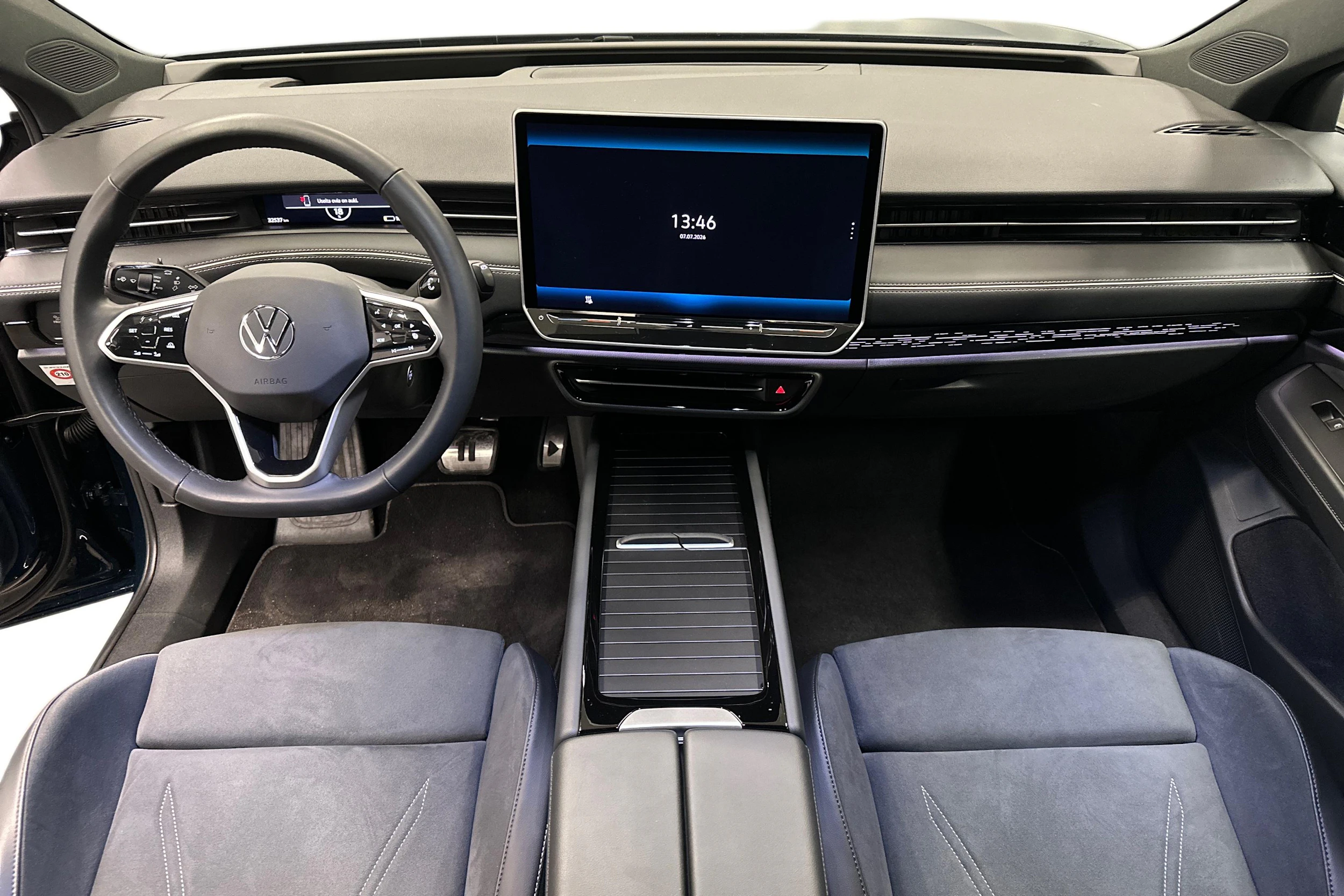 sininen Volkswagen ID.7 2025 kuva 7.