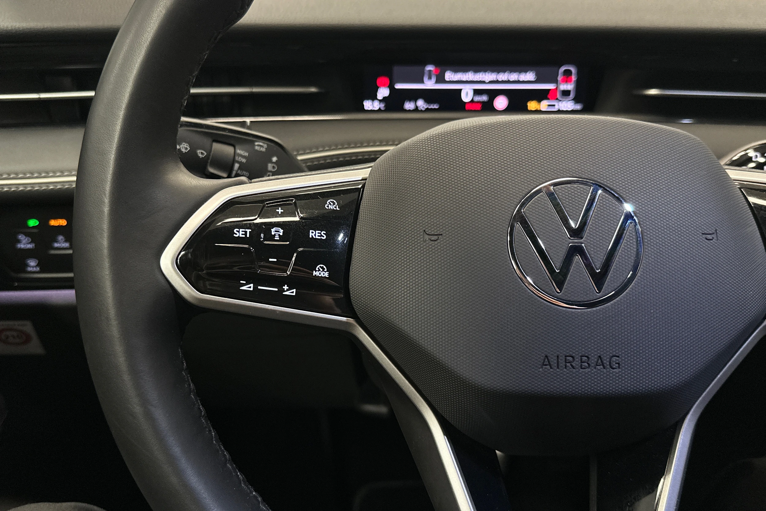 sininen Volkswagen ID.7 2025 kuva 11.