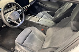 valkoinen Volkswagen ID.7 2025 kuva 7.