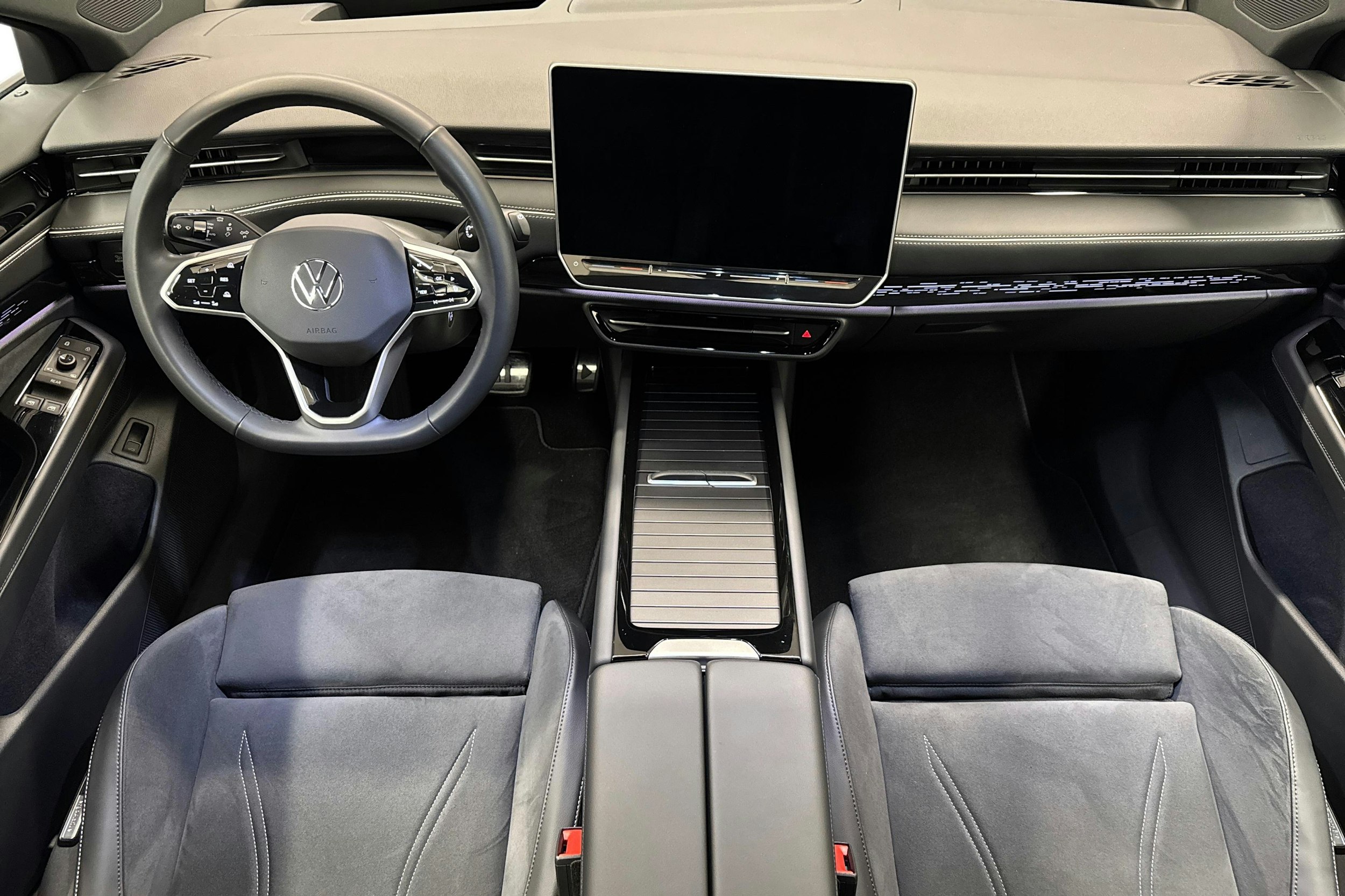 valkoinen Volkswagen ID.7 2025 kuva 9.