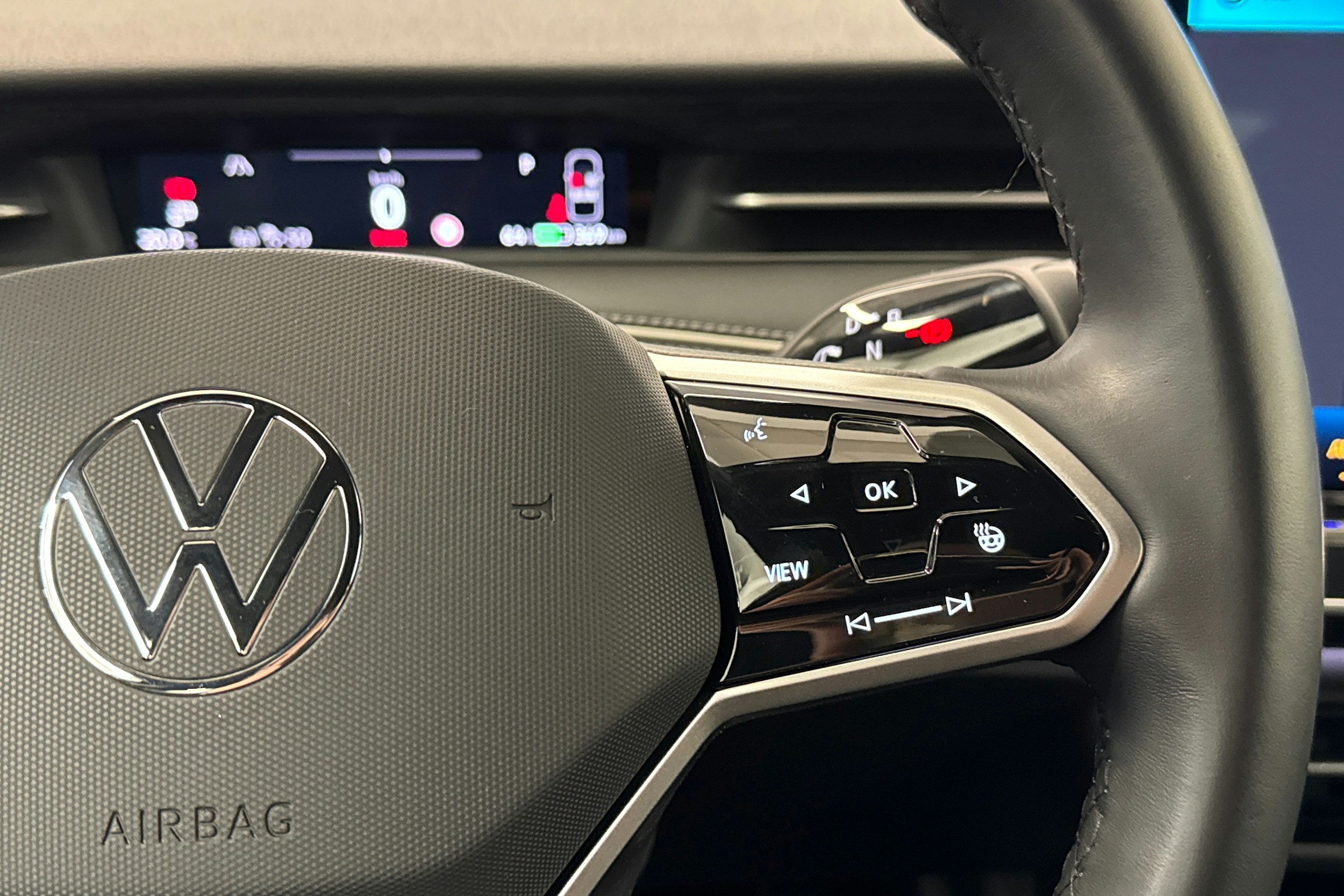 valkoinen Volkswagen ID.7 2025 kuva 17.