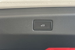 valkoinen Volkswagen ID.7 2025 kuva 19.