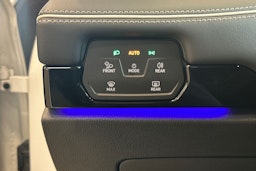 valkoinen Volkswagen ID.7 2025 kuva 22.