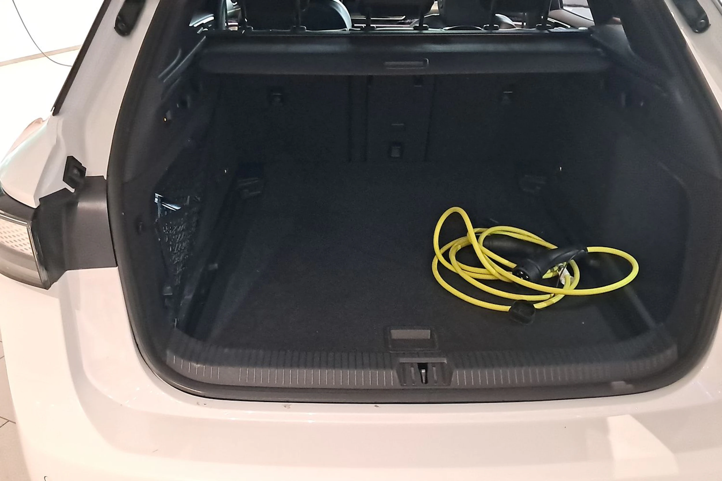 valkoinen Volkswagen ID.7 2025 kuva 11.