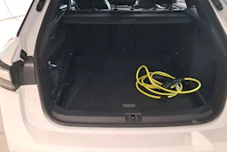 valkoinen Volkswagen ID.7 2025 kuva 11.