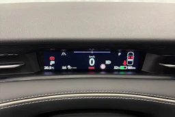valkoinen Volkswagen ID.7 2025 kuva 17.