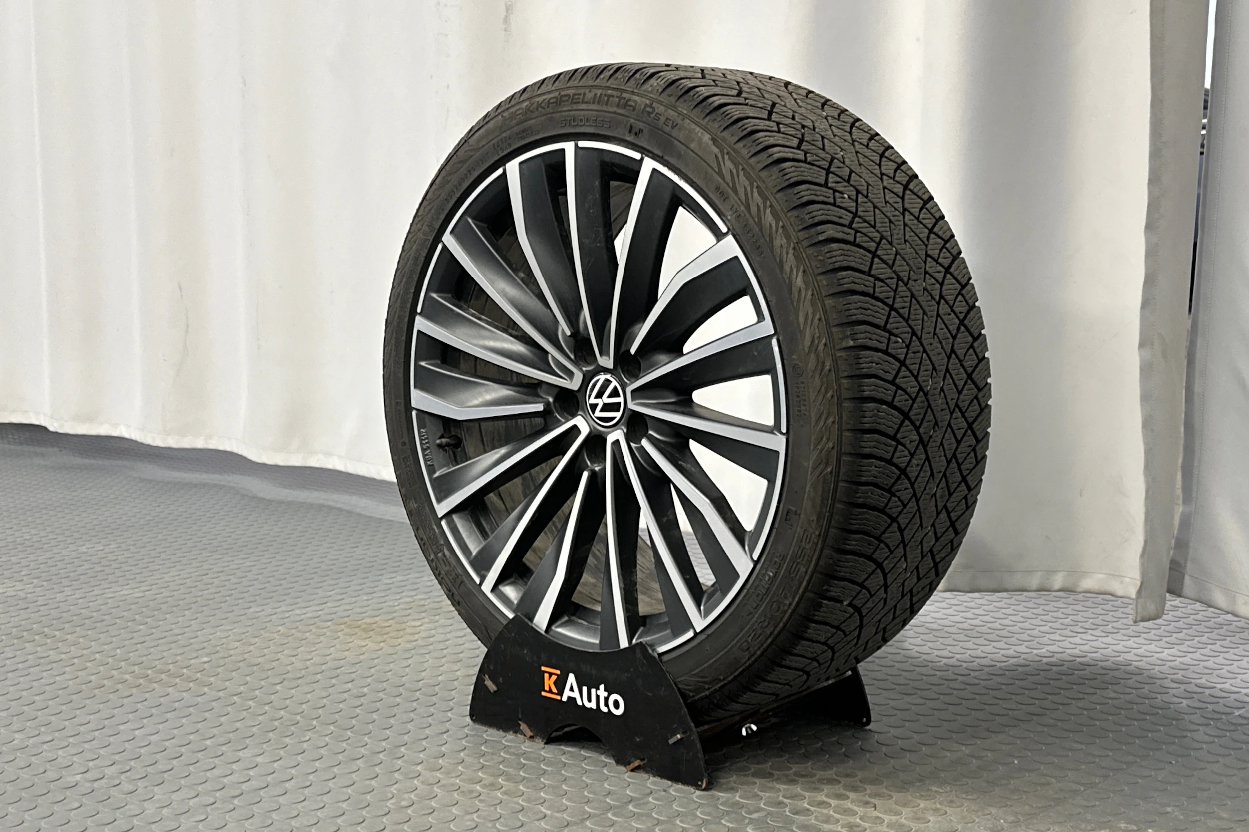 valkoinen Volkswagen ID.7 2025 kuva 13.