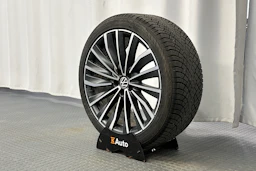 valkoinen Volkswagen ID.7 2025 kuva 13.