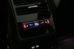 valkoinen Volkswagen ID.7 2025 kuva 18.