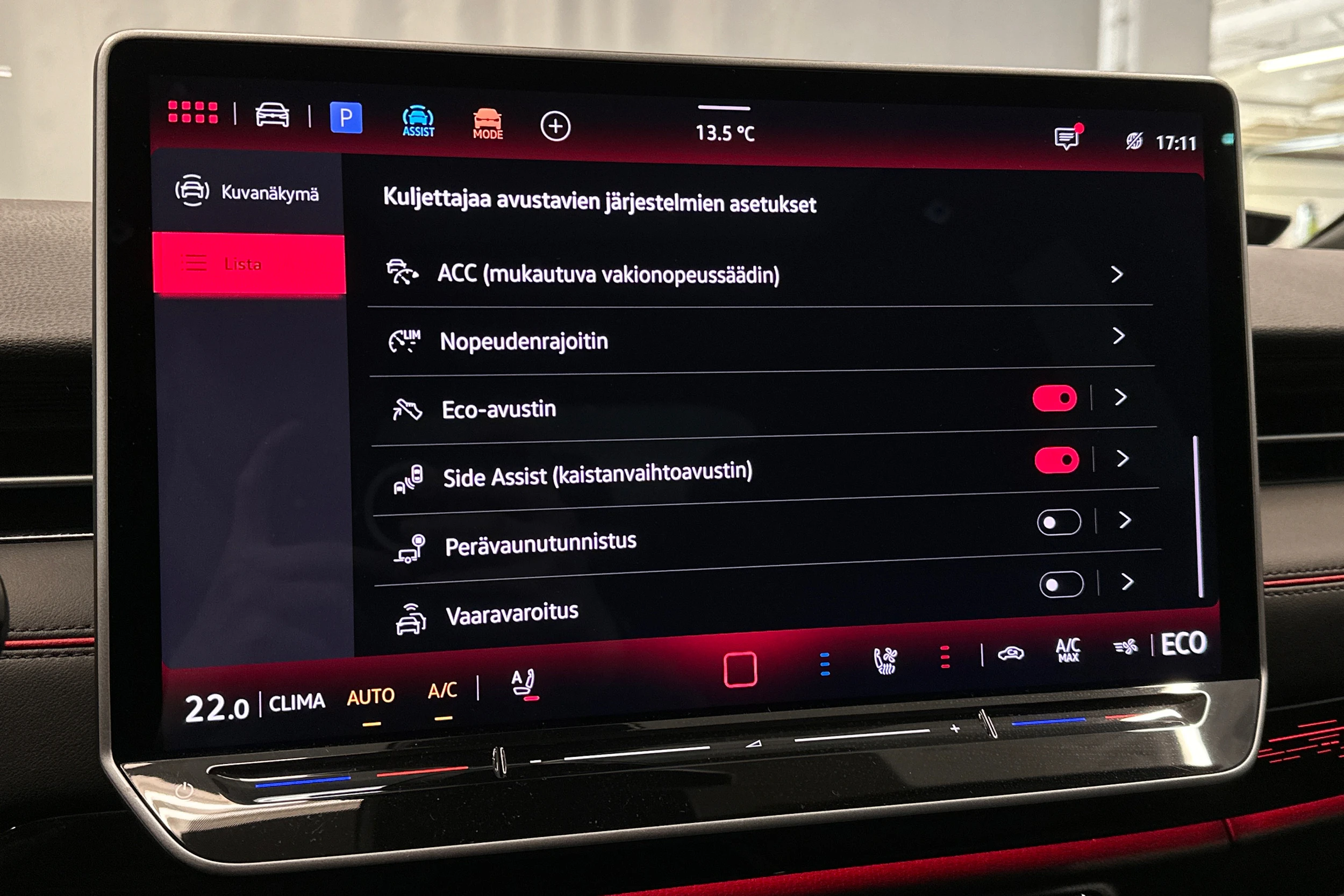 valkoinen Volkswagen ID.7 2025 kuva 32.