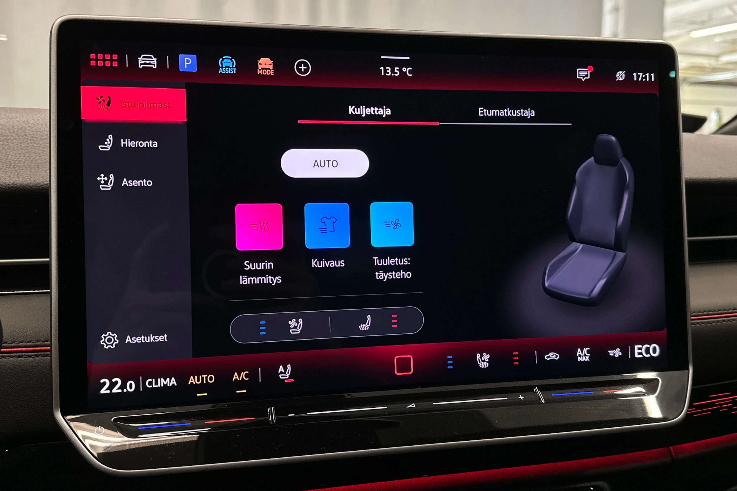 valkoinen Volkswagen ID.7 2025 kuva 34.