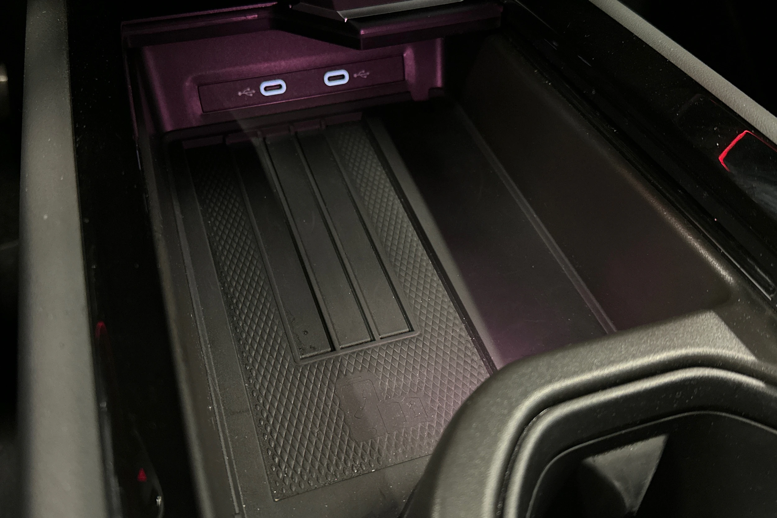 valkoinen Volkswagen ID.7 2025 kuva 37.