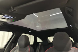 valkoinen Volkswagen ID.7 2025 kuva 40.