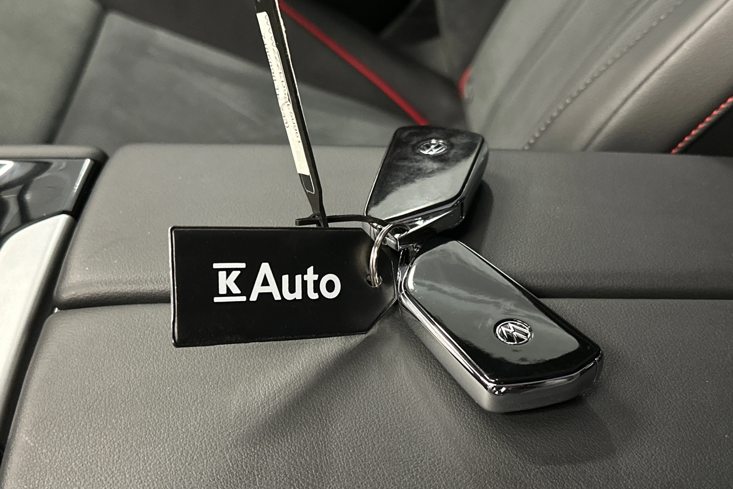 valkoinen Volkswagen ID.7 2025 kuva 41.