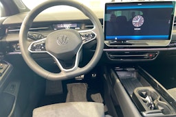 aquamarine blue meta Volkswagen ID.7 2025 kuva 6.
