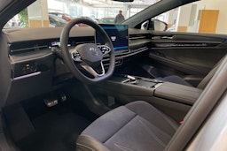 met. harmaa Volkswagen ID.7 2025 kuva 6.