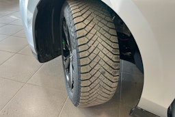 met. harmaa Volkswagen ID.7 2025 kuva 10.