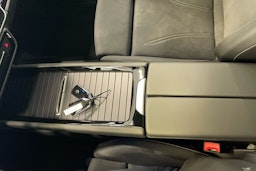 met. harmaa Volkswagen ID.7 2025 kuva 11.