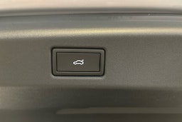 met. harmaa Volkswagen ID.7 2025 kuva 23.