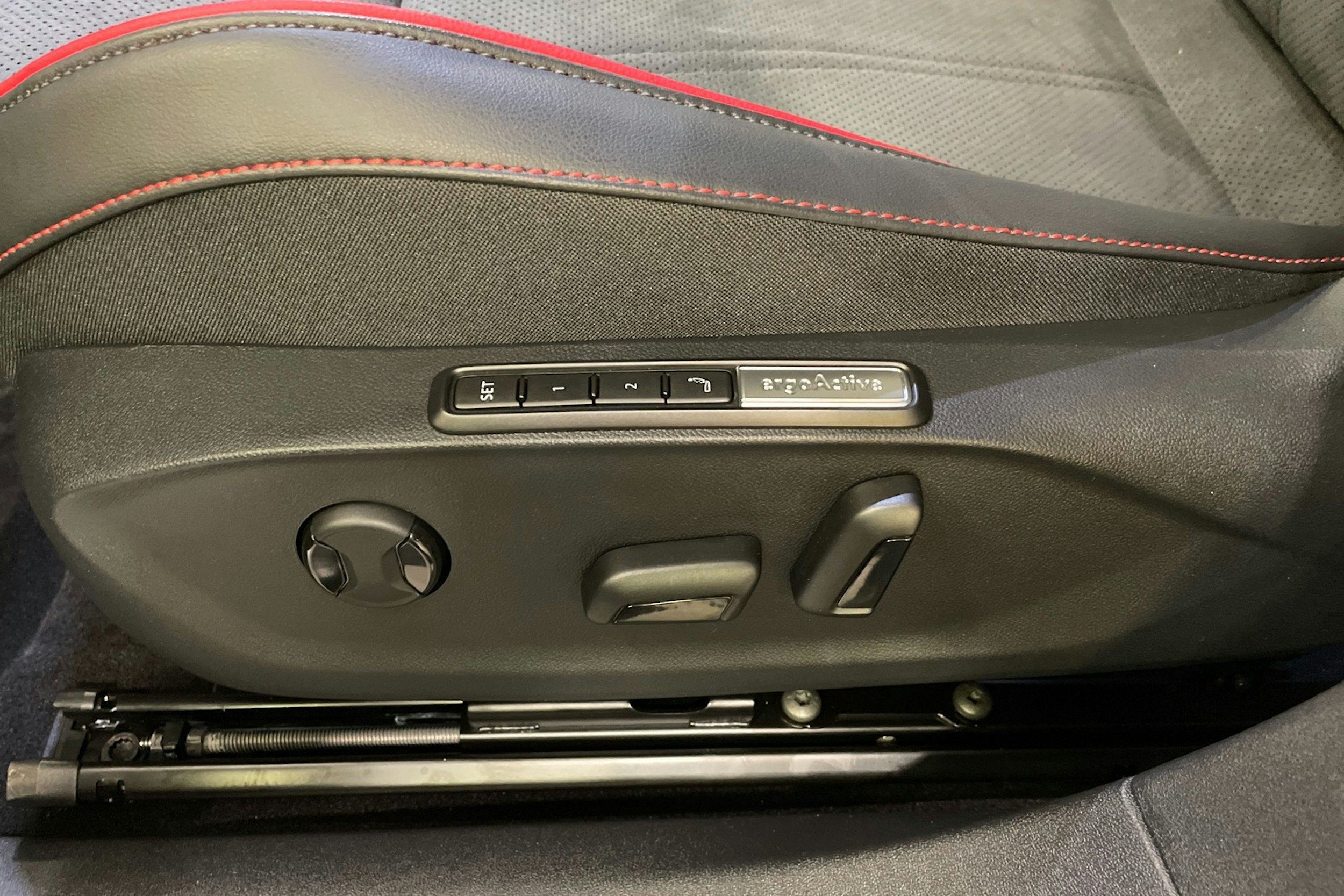 met. sininen Volkswagen ID.7 2025 kuva 28.