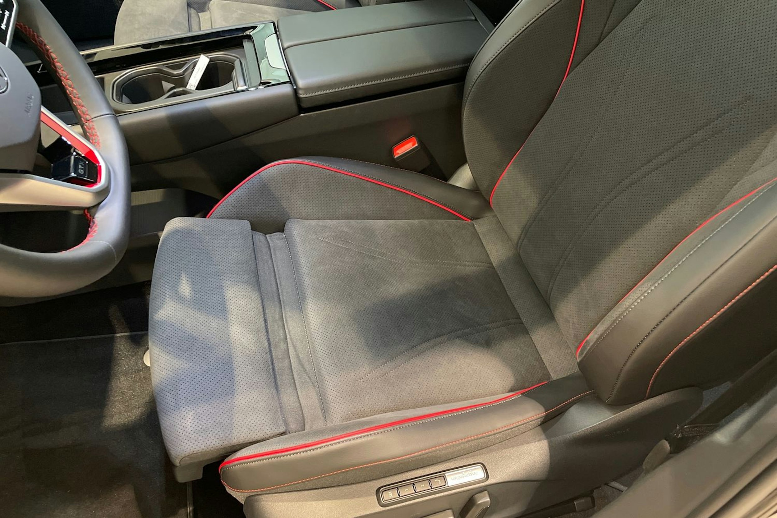 musta Volkswagen ID.7 2025 kuva 25.