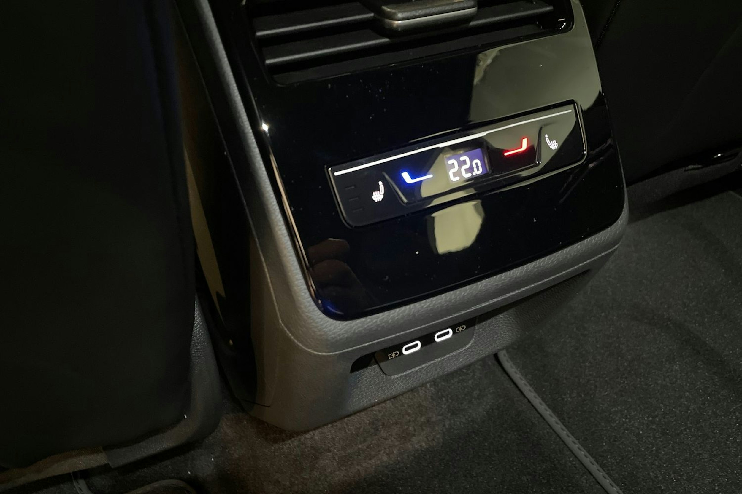 musta Volkswagen ID.7 2025 kuva 27.