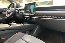 sininen Volkswagen ID.7 2025 kuva 15.
