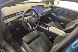 sininen Volkswagen ID.7 2025 kuva 7.