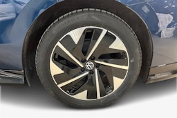 sininen Volkswagen ID.7 2025 kuva 11.