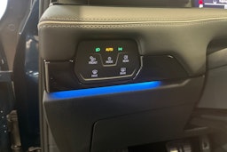 sininen Volkswagen ID.7 2025 kuva 17.