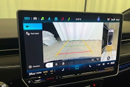 sininen Volkswagen ID.7 2025 kuva 21.