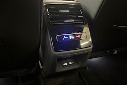 sininen Volkswagen ID.7 2025 kuva 24.