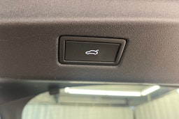 sininen Volkswagen ID.7 2025 kuva 27.