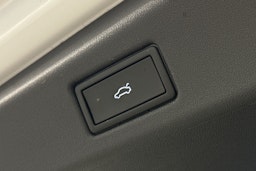 valkoinen Volkswagen ID.7 2025 kuva 15.