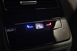 valkoinen Volkswagen ID.7 2025 kuva 17.